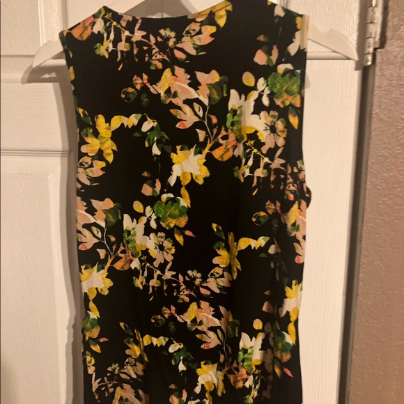 (3/$23) Cable & Gauge Floral Top (Brand New) - Picture 2 of 2